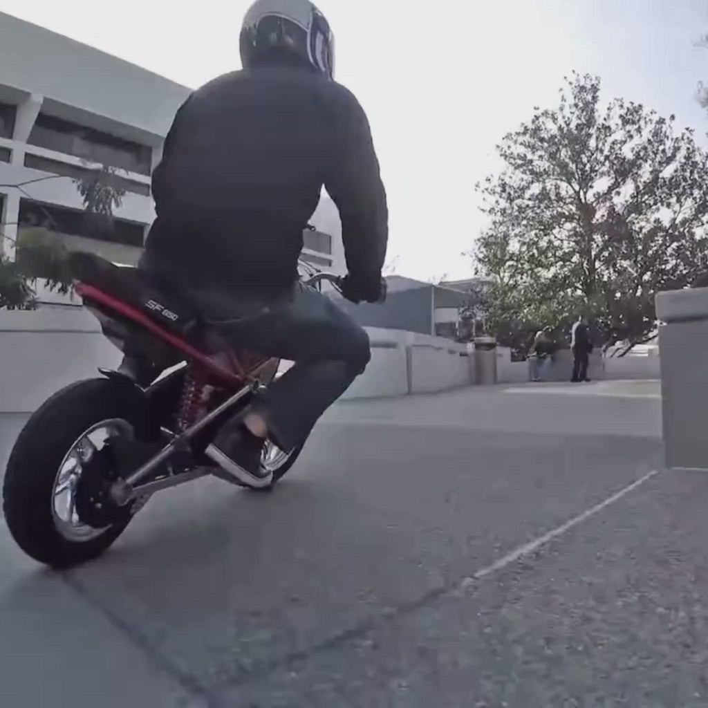 razor rsf650 with speeds up to 17 mph