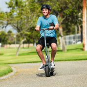 razor e300s electric scooter with 10 miles of continuous use
