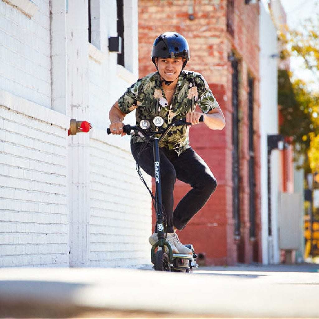 razor jeep rx200 electric scooter lifestyle
